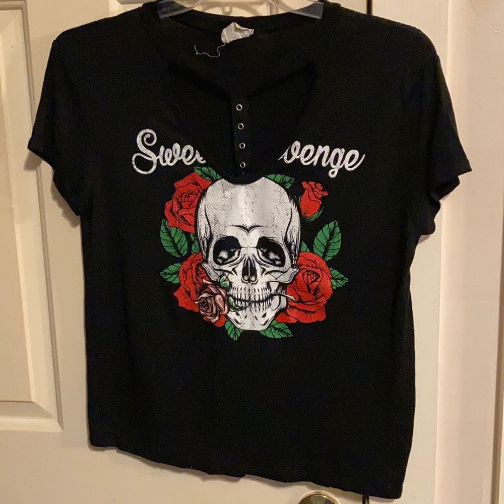 🎉🎉HP🎉🎉Dirtee Laundry black skull shirt size L